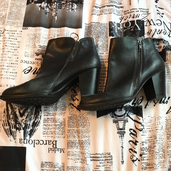 sofft barcelona bootie